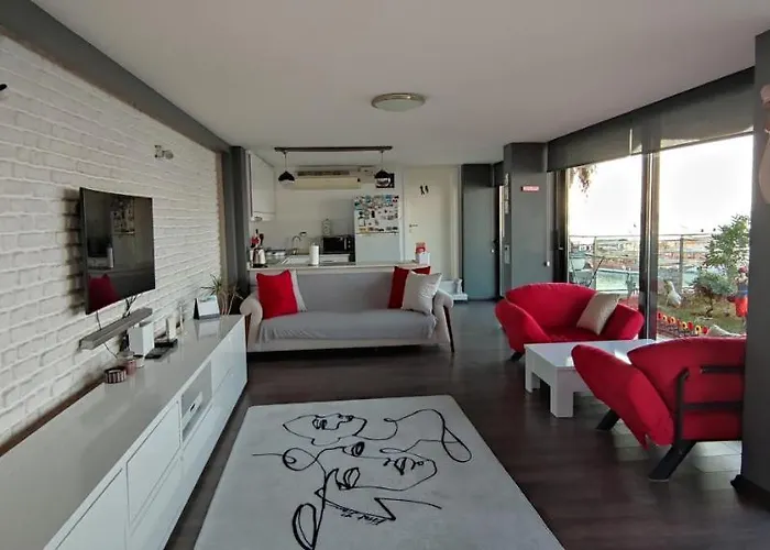 Waterfront Glass Flat 库萨达斯