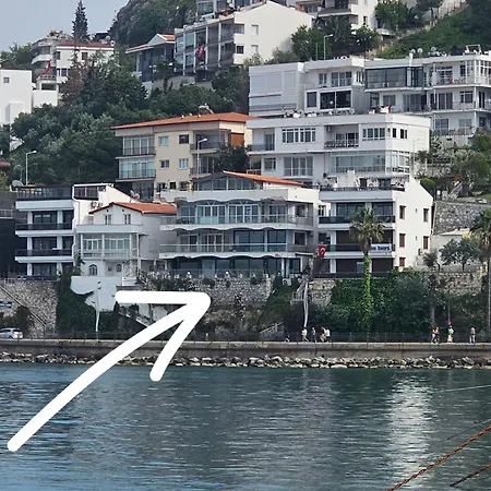 Waterfront Glass Flat Apartment Kusadası